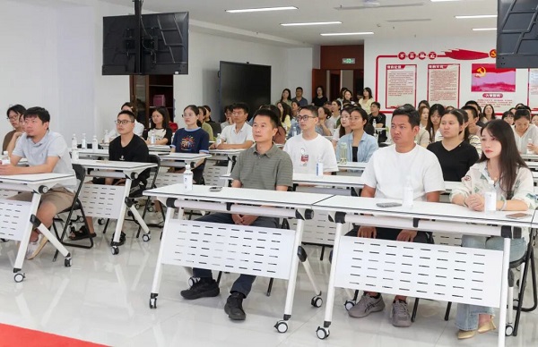 铭记历史，砥砺前行——瑞方人力组织观看九三阅兵仪式 第2张