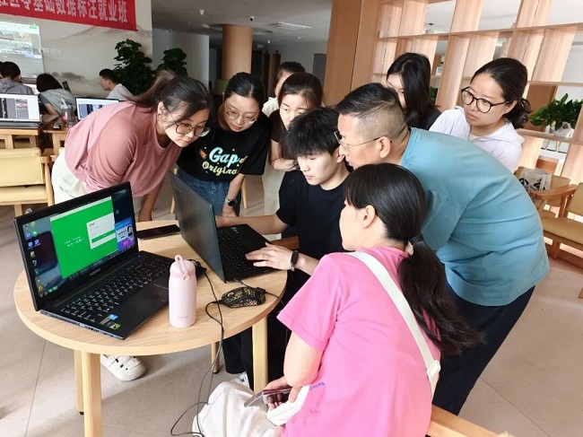 数字技能筑就新起点 | 瑞方人力助力华兴街道三河社区打通技能就业路 第2张 数字技能筑就新起点 | 瑞方人力助力华兴街道三河社区打通技能就业路 第2张